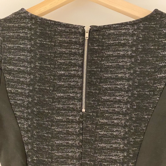 H&M Long Sleeve Black Dress with Pattern - Picture 3 of 4